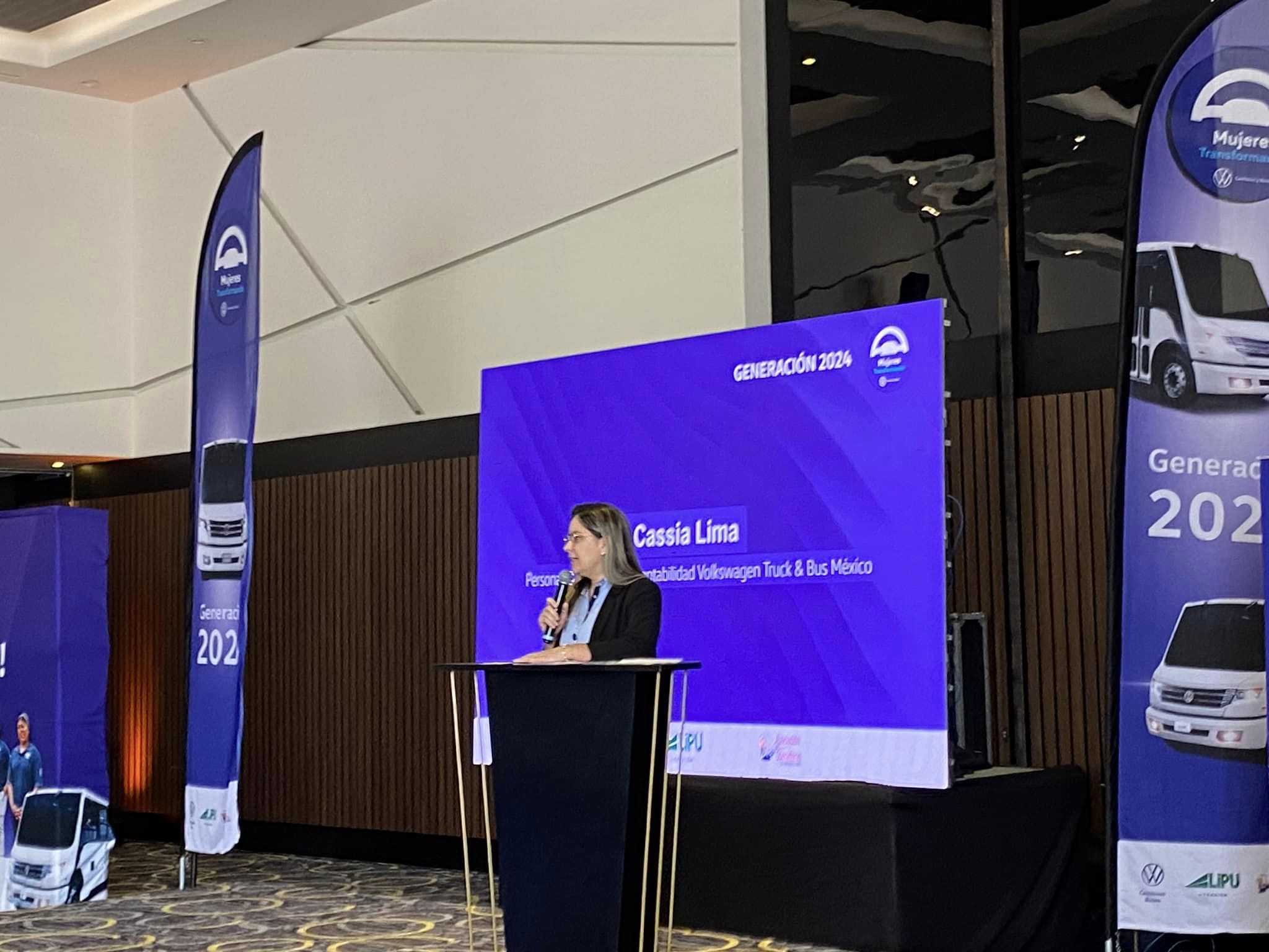 Volkswagen Truck & Bus, AMO, LiPU, Traxión