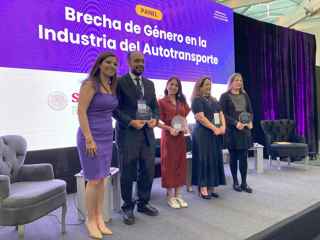 Primer Foro de Mujeres Líderes del Autotransporte