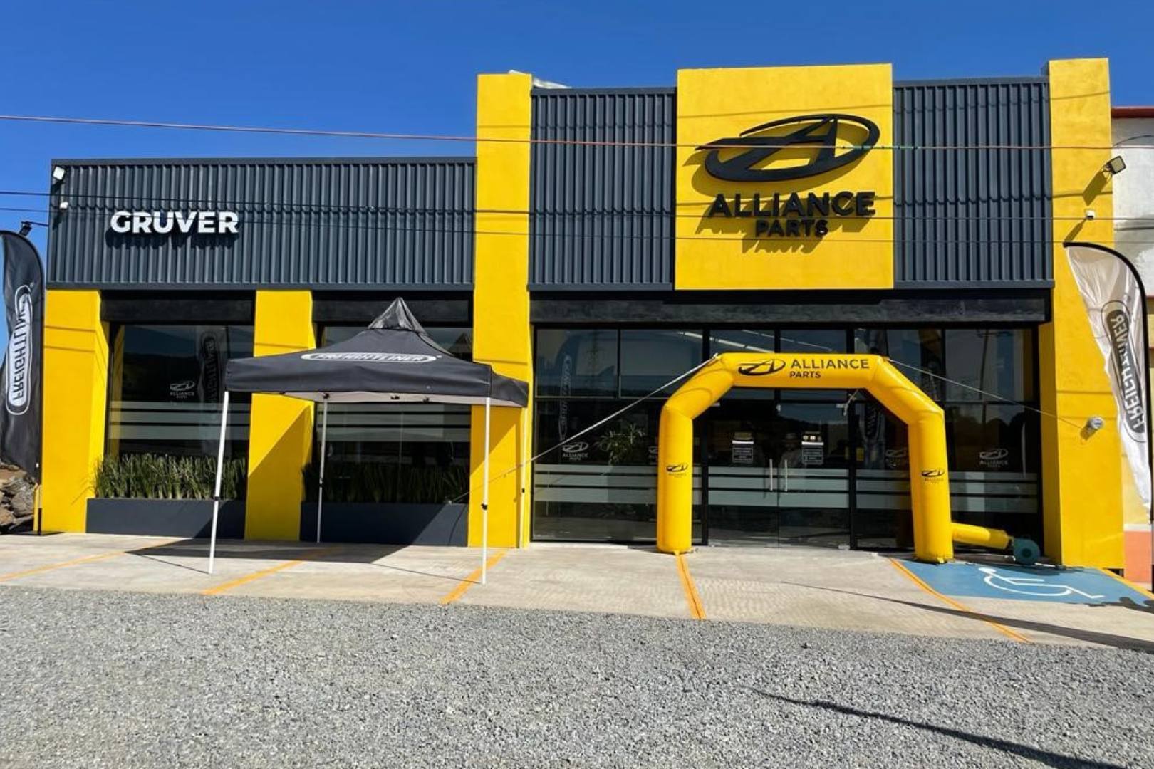DTNA y GRUVER inauguran tienda Alliance Parts en Hidalgo