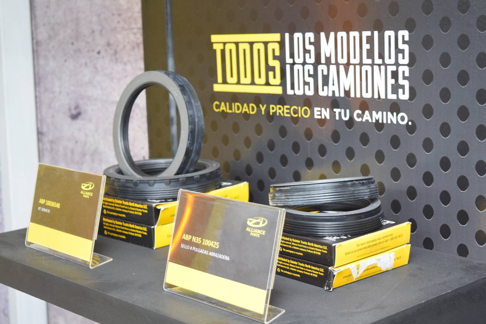 Daimler Tienda Móvil de Refacciones