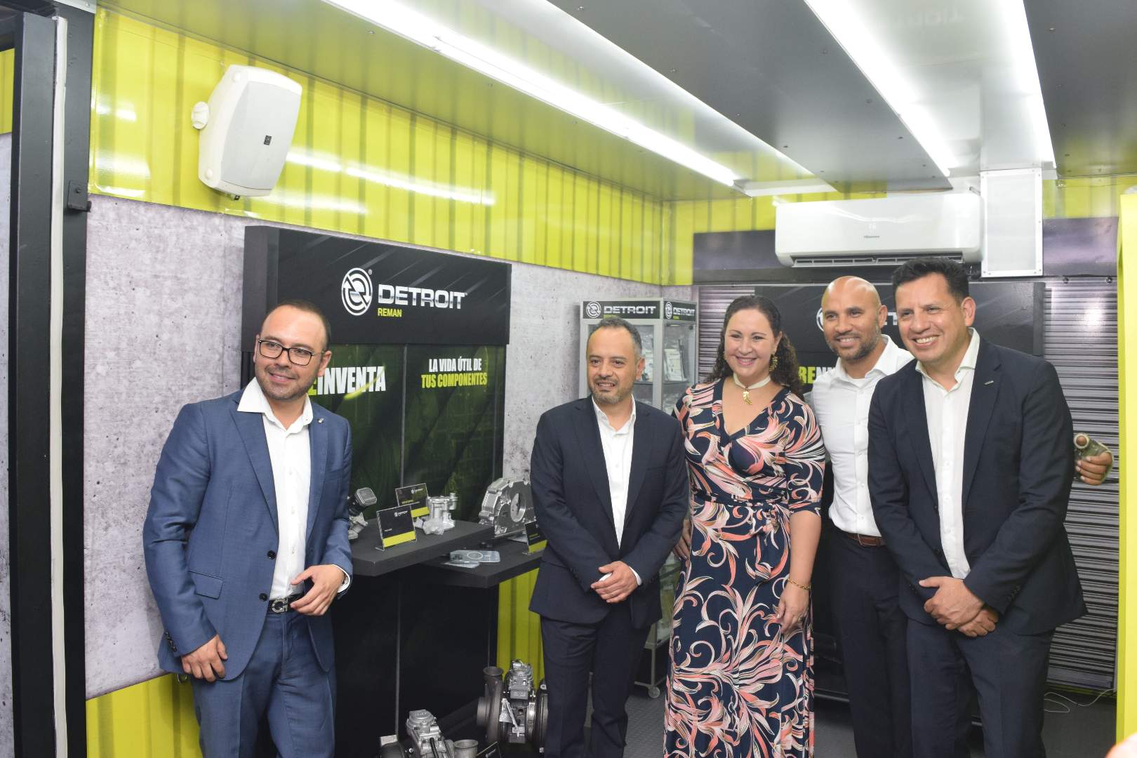 Daimler Tienda Móvil de Refacciones