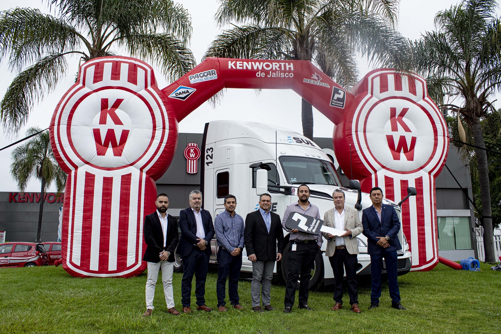 Sue Transportes, Kenworth Mexicana