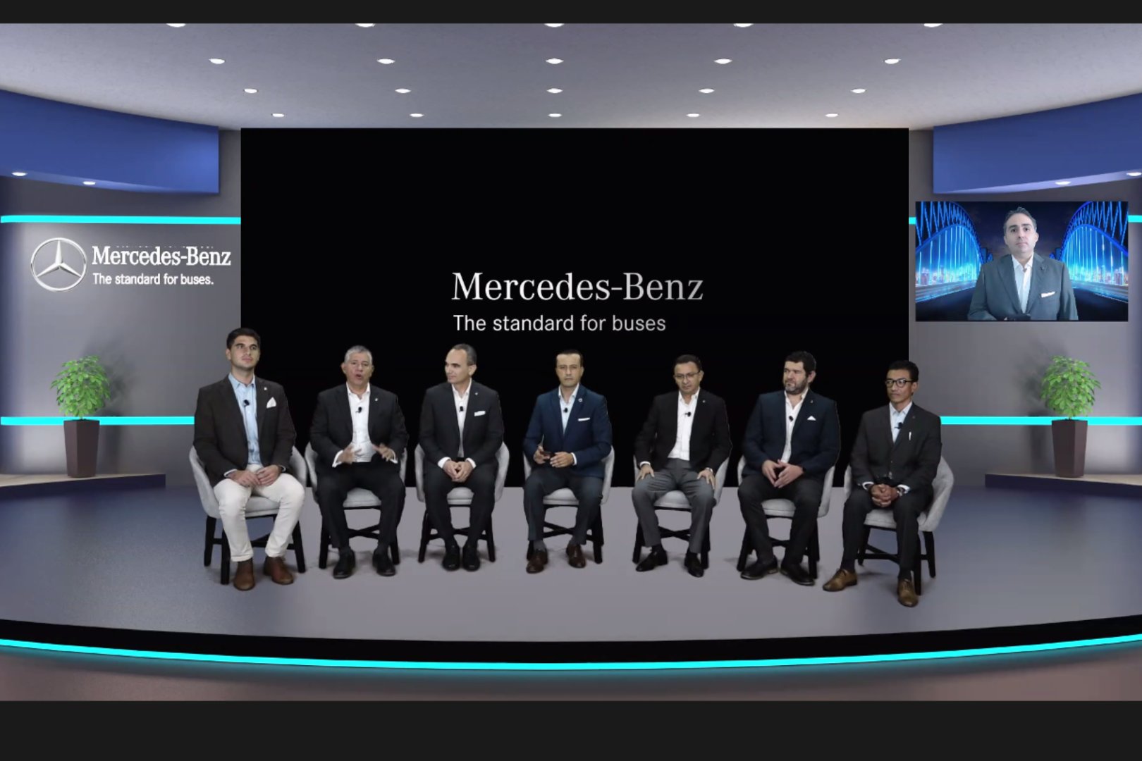 Mercedes-Benz Autobuses, Expo Virtual, “Leading The Road”