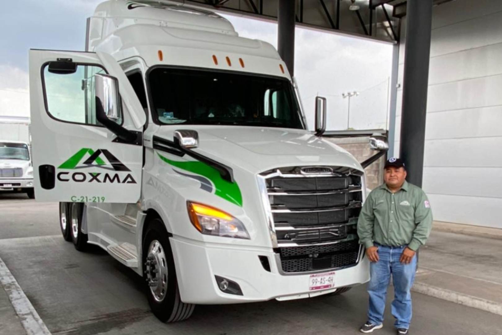 COXMA Daimler Freightliner Cascadia