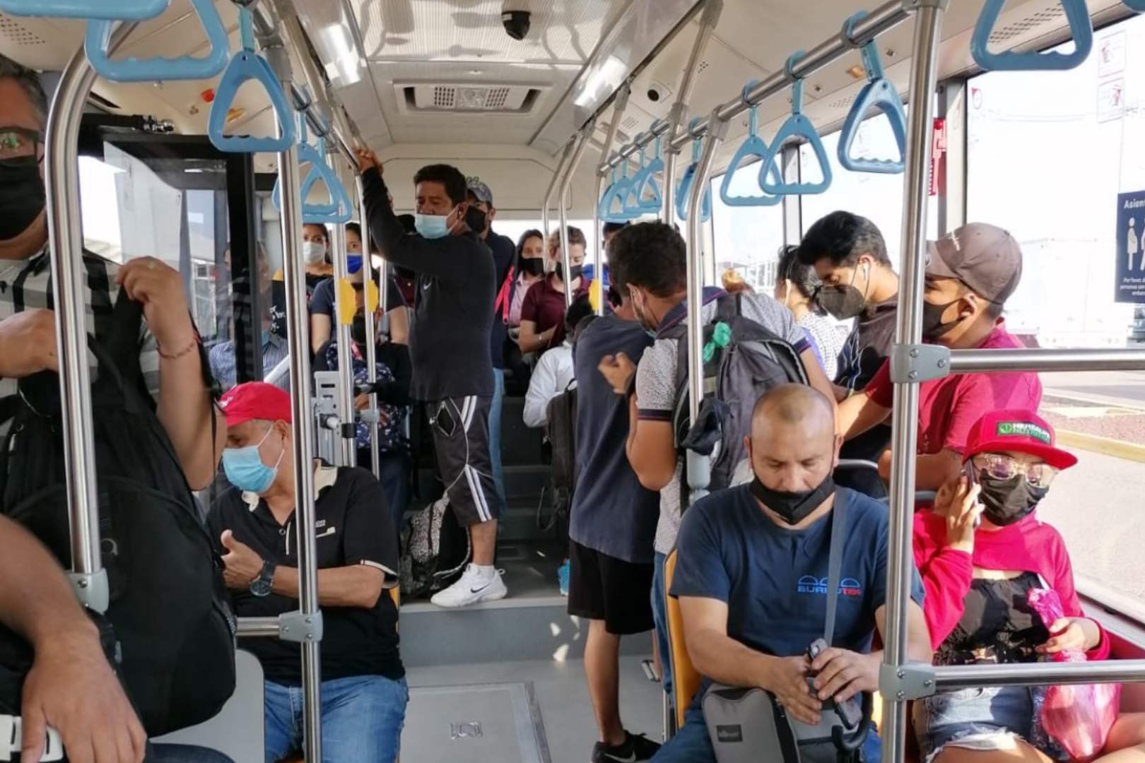 Transporte público, Cubrebocas, Defoe