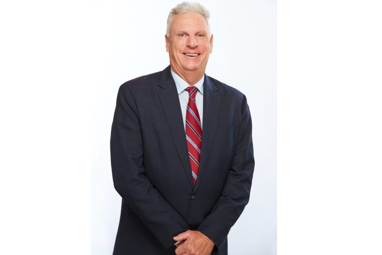 Toyota Anuncia El Retiro De Tom Sullivan Indicador Automotriz