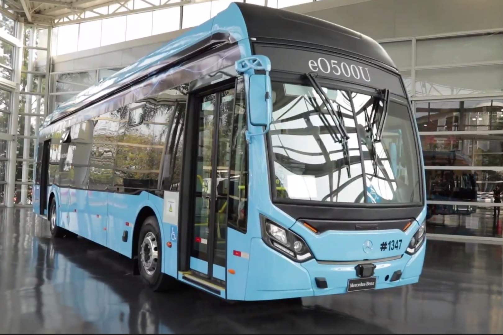 Mercedes-Benz Autobuses eO500 U