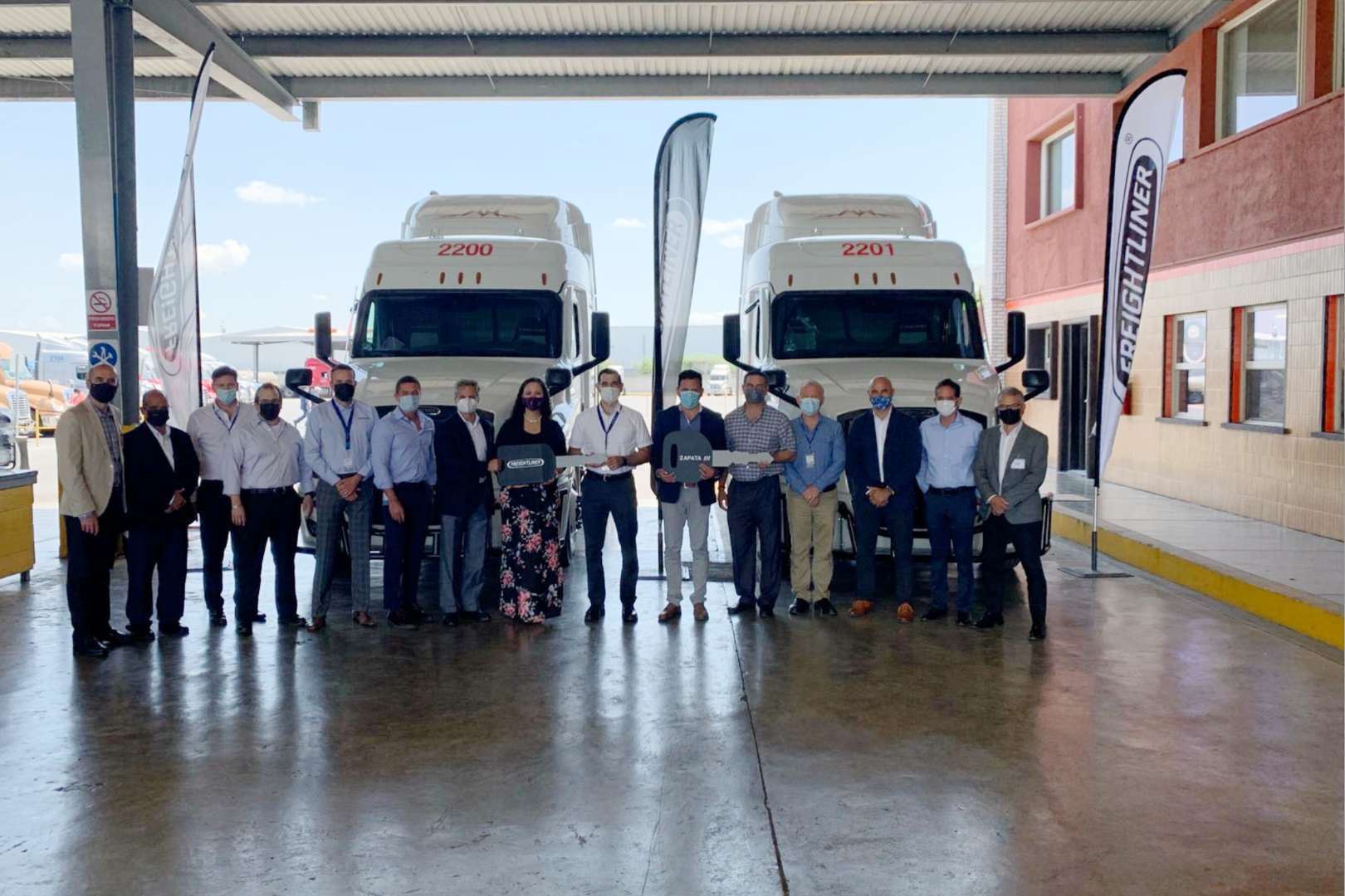 Daimler, Cascadia, Freightliner, Mon-Ro